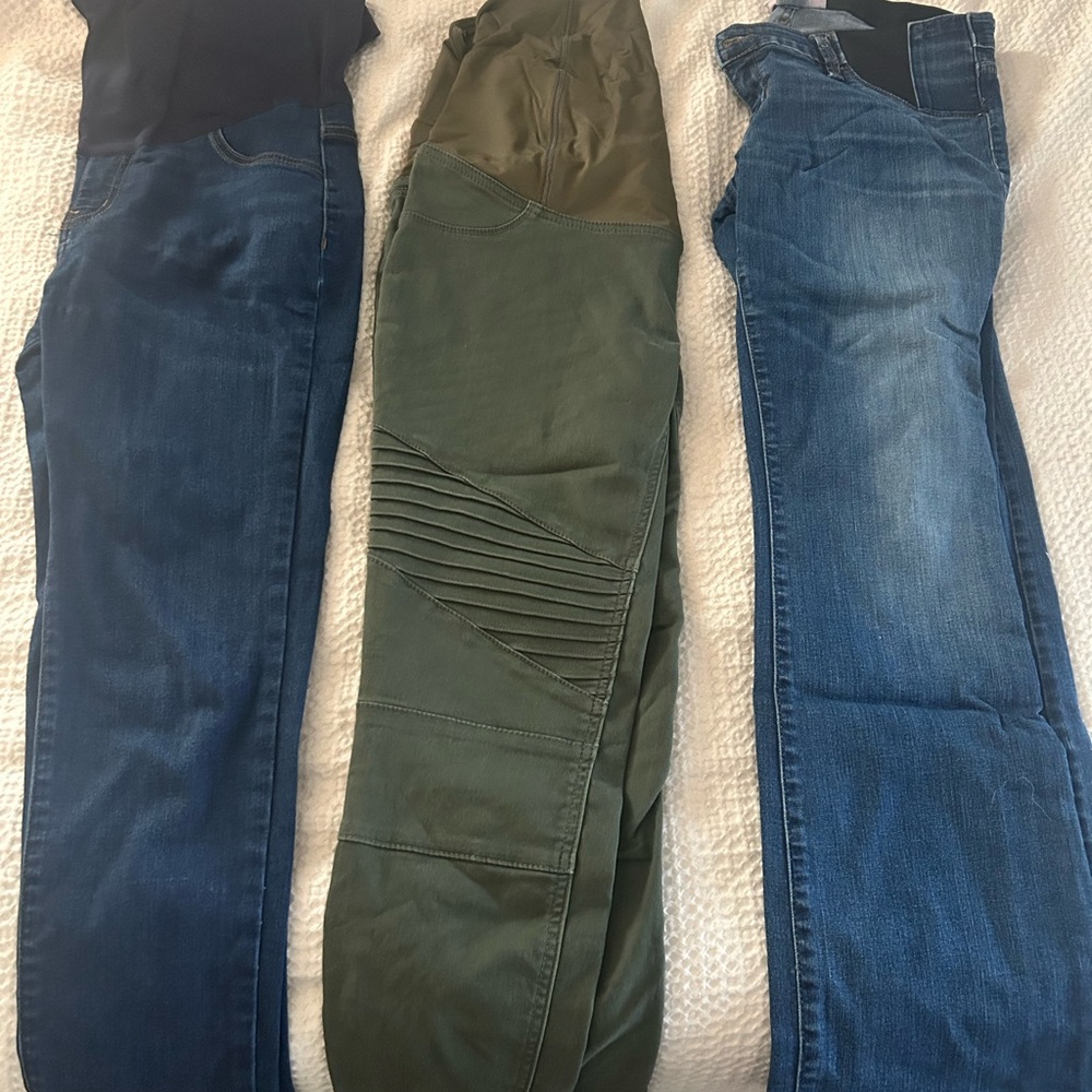 Maternity bundle (4) of Pinkblush, Isabel jeans/ shorts size 8 & 6